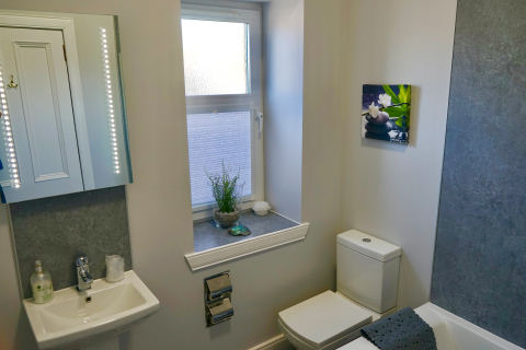 Bathroom for single rooms